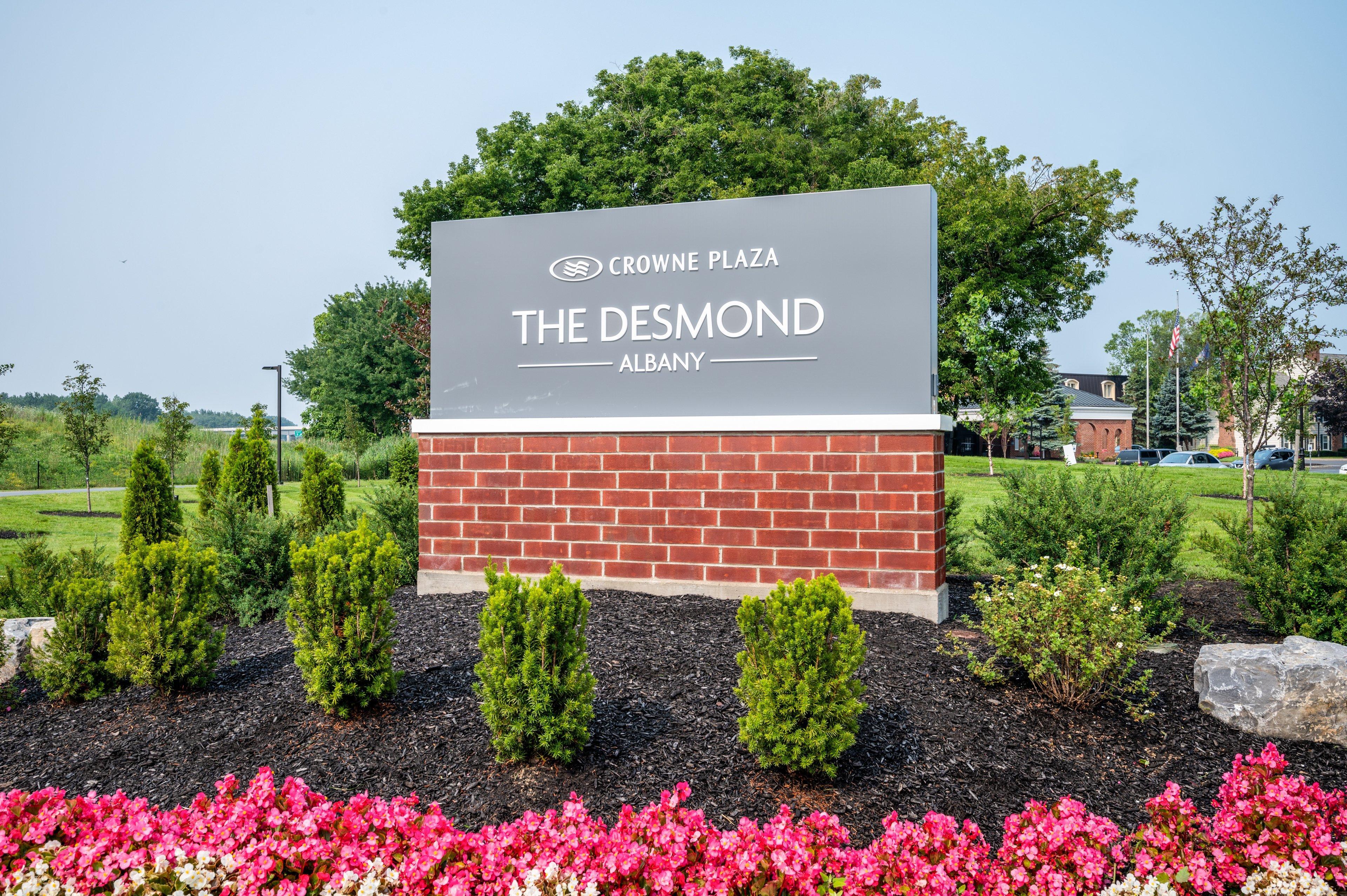 Crowne Plaza Albany - The Desmond Hotel Dış mekan fotoğraf