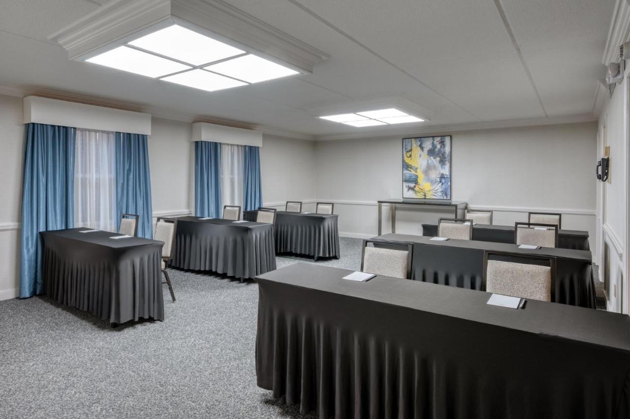 Crowne Plaza Albany - The Desmond Hotel Dış mekan fotoğraf