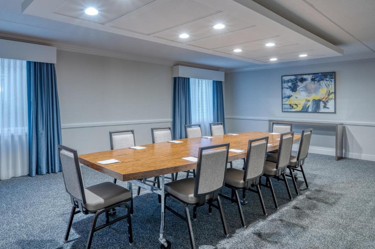 Crowne Plaza Albany - The Desmond Hotel Dış mekan fotoğraf
