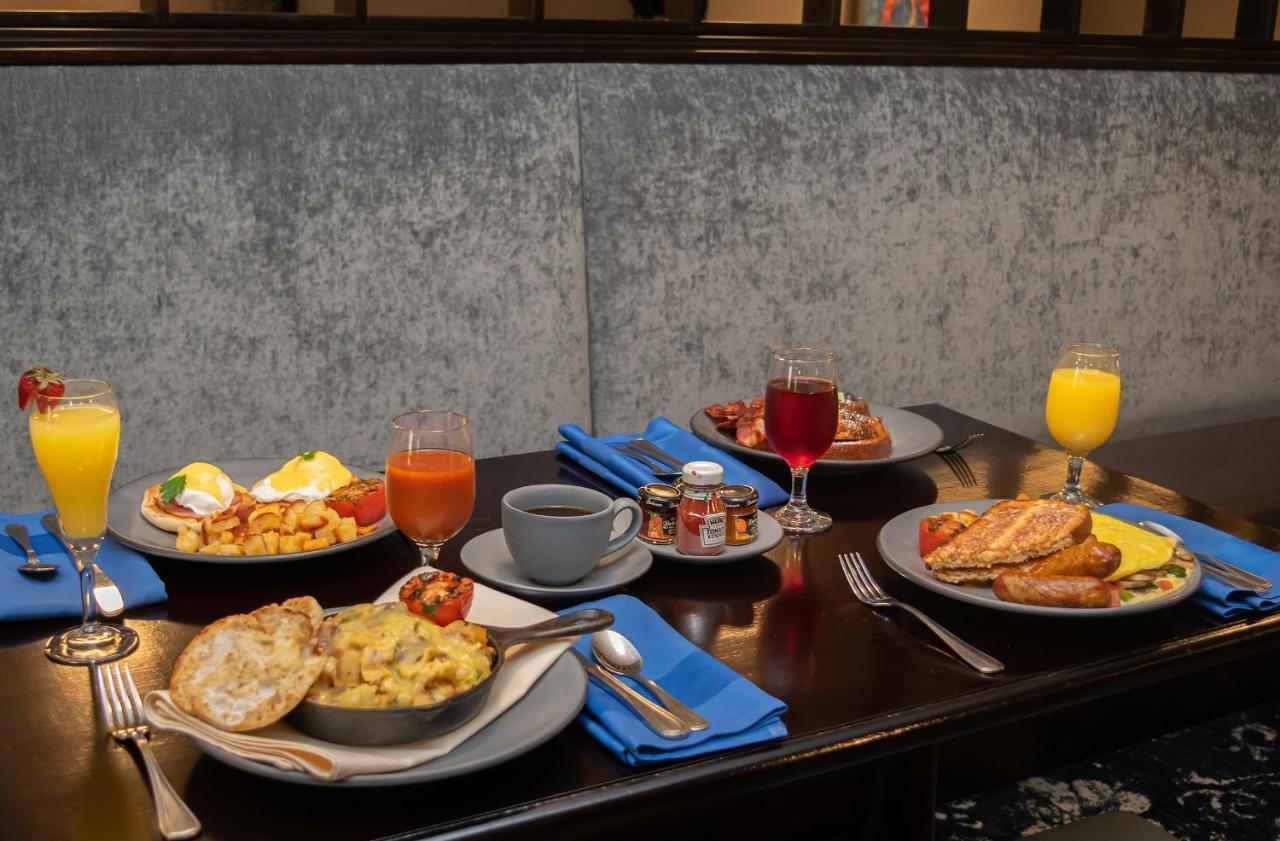 Crowne Plaza Albany - The Desmond Hotel Dış mekan fotoğraf